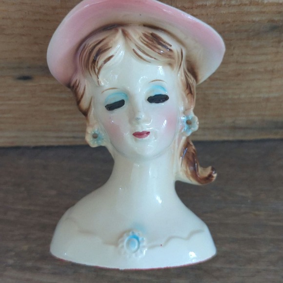 Vintage 3.5" Ceramic Lady Head Vase Once Red Dress Missing Earrings & Necklace - Picture 6 of 11